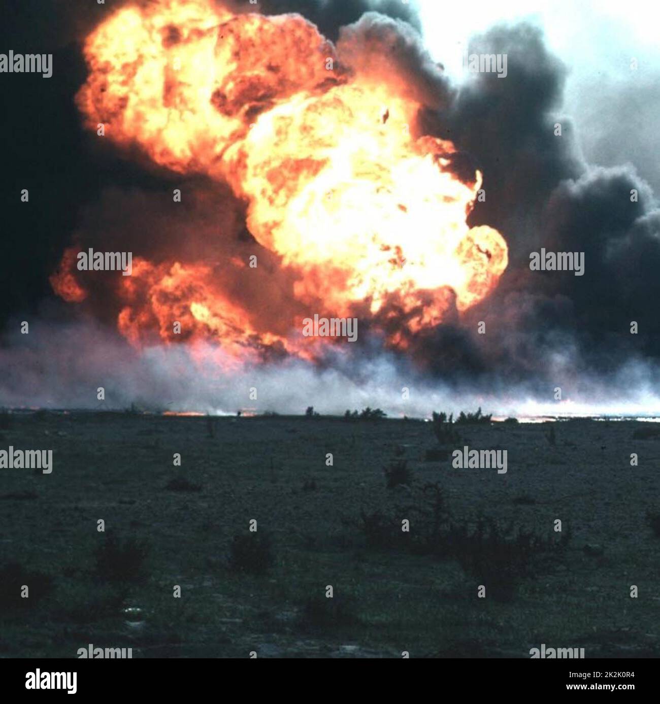 Brennendes Oelfeld während der Operation Desert Storm, Kuwait Stockfoto