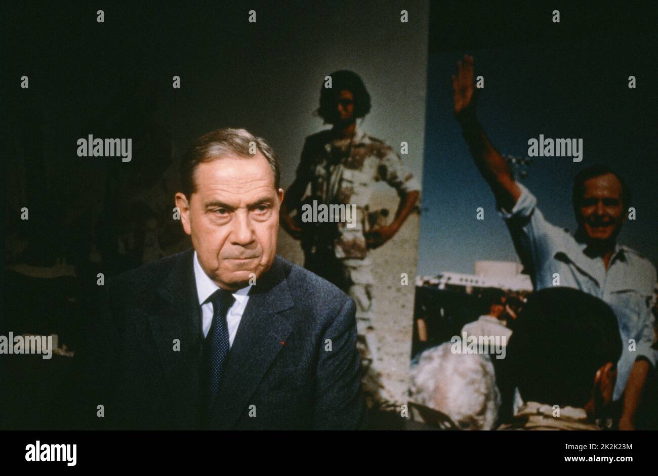 Der französische Politiker Charles Pasqua, der an der politischen Fernsehsendung 'L'heure de vérité' auf Antenne 2 zum Golfkrieg teilnahm. 26. Januar 1991. Stockfoto