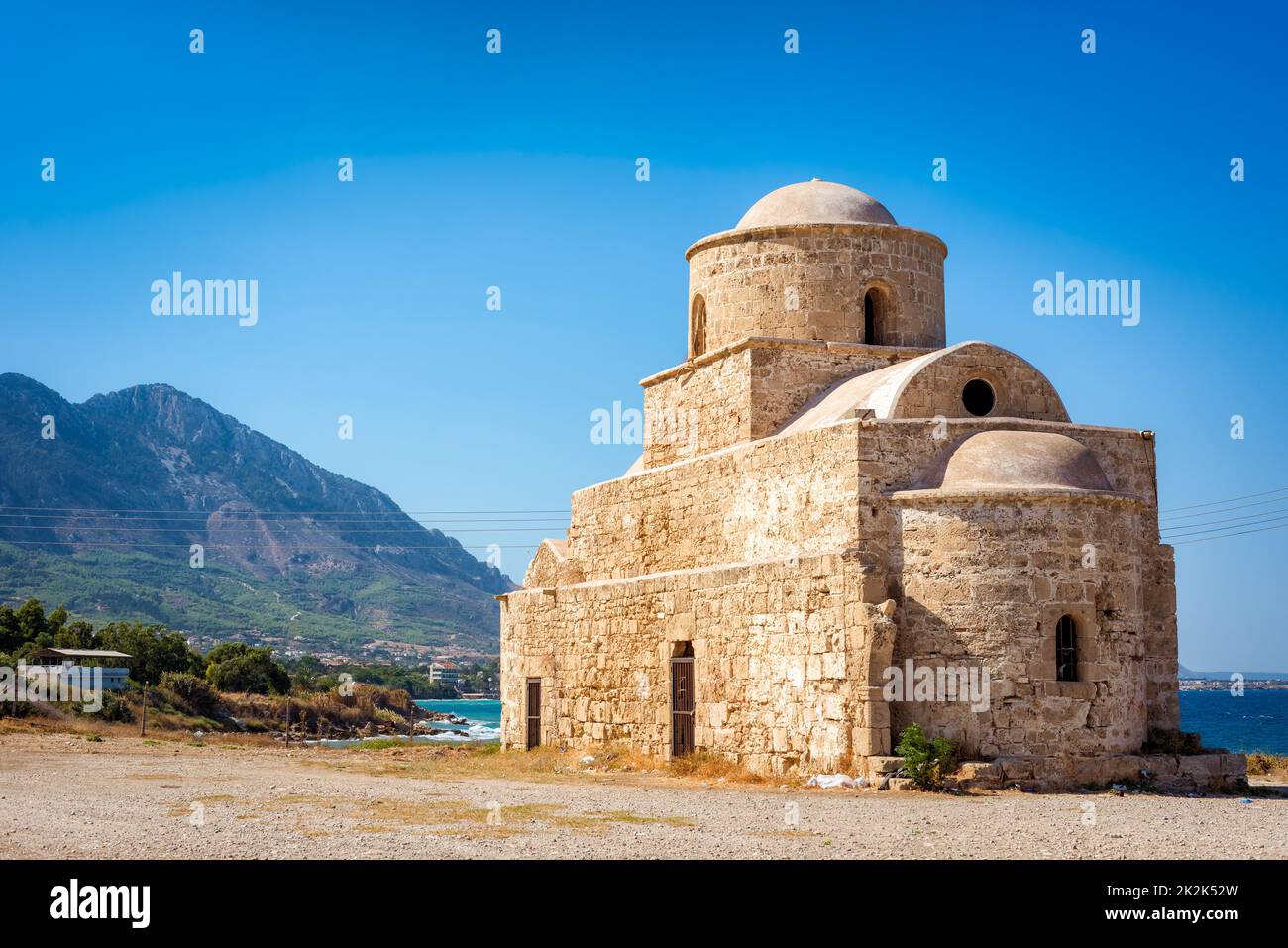 Agios (Heiliger) Evlalios Verlassene Kirche. Bezirk Kyrenia, Zypern. Vintage-Farbton Stockfoto