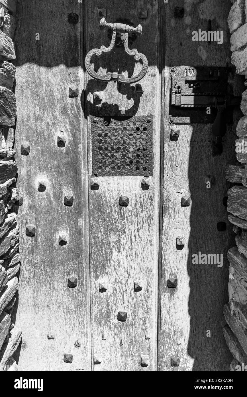 Alte Tür, Chateau du Plessis Mace, Pays de la Loire, Frankreich Stockfoto