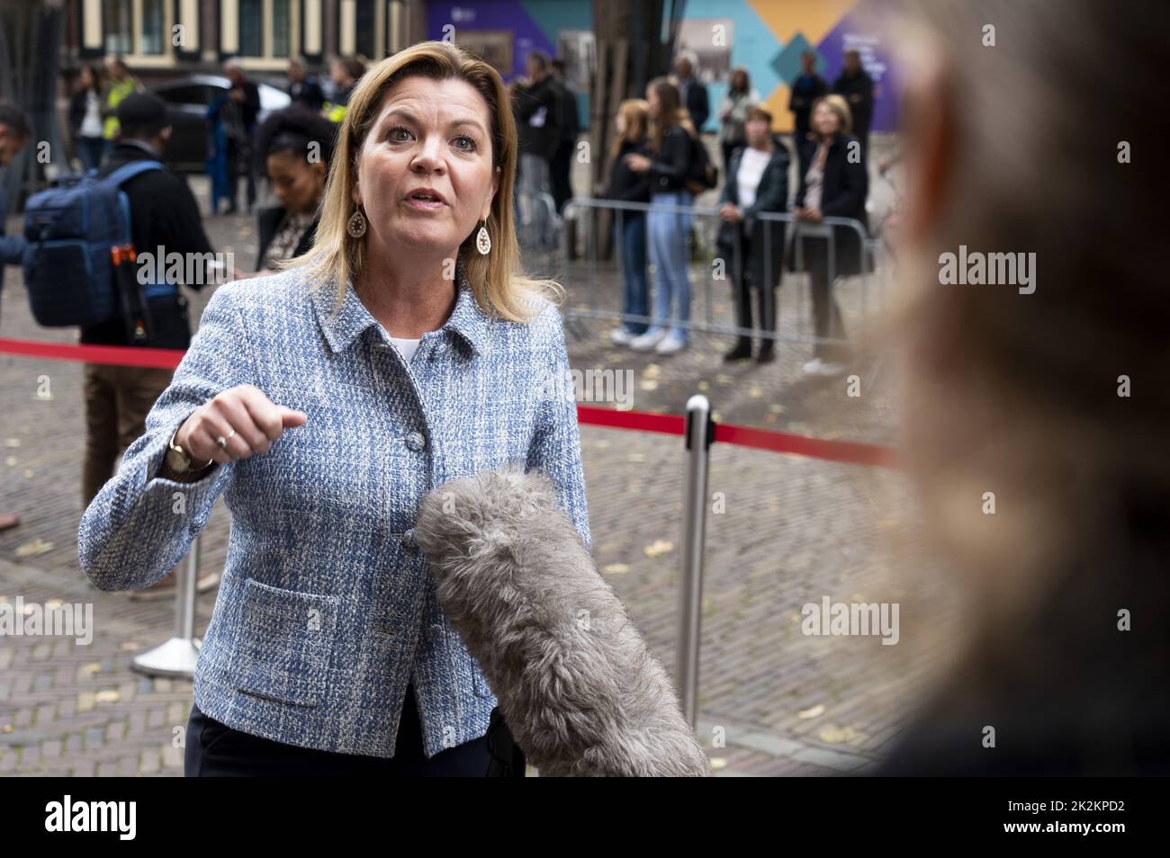 2022-09-23 11:28:48 DEN HAAG - Ministerin Christianne van der Wal-Zeggelink (Natur und Stickstoff) kommt vor dem Ministerrat am Binnenhof an. ANP LEX VAN LIESHOUT niederlande Out - belgien Out Stockfoto