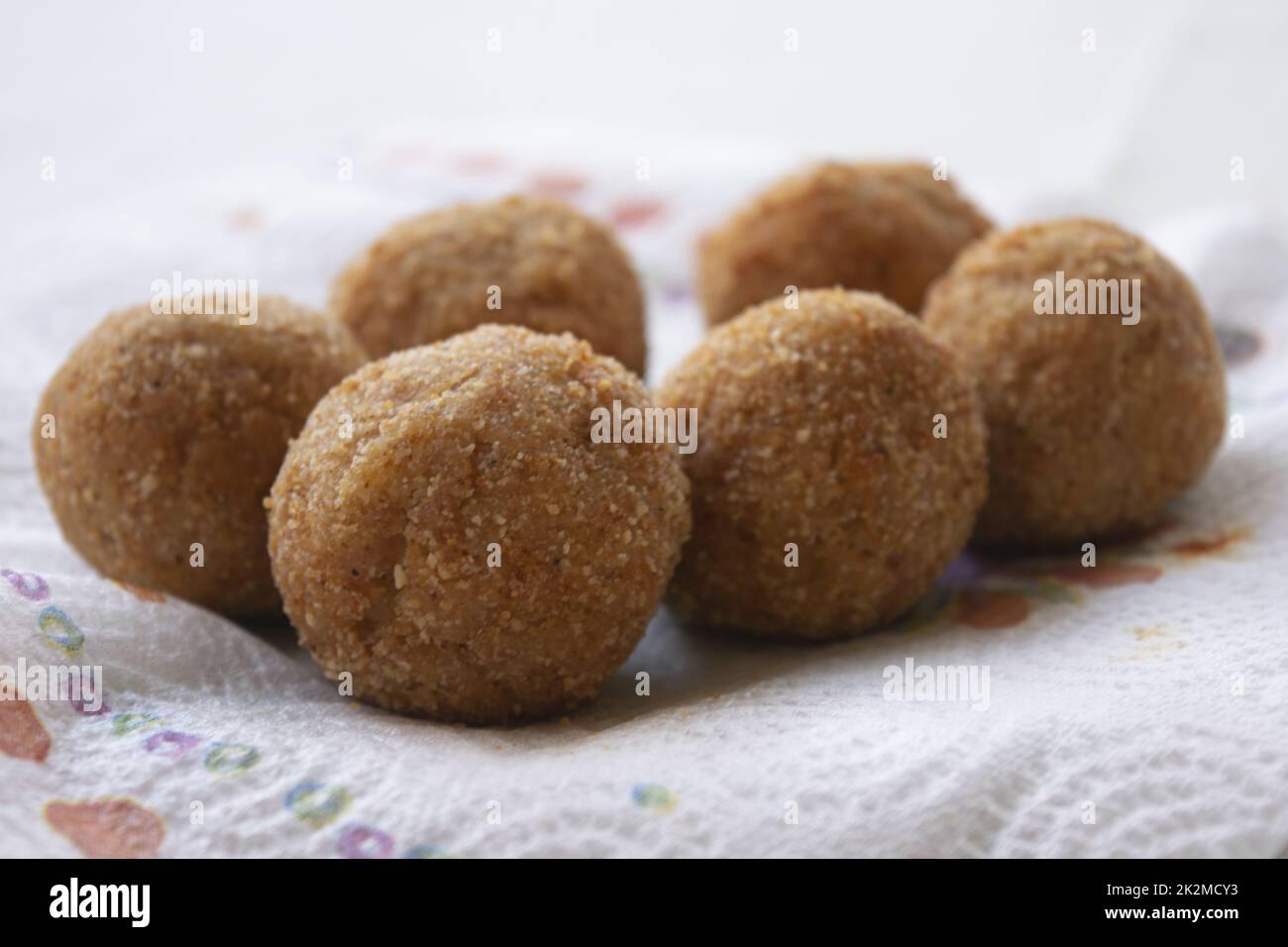 sizilianische Reisbällchen oder Arancine Stockfoto