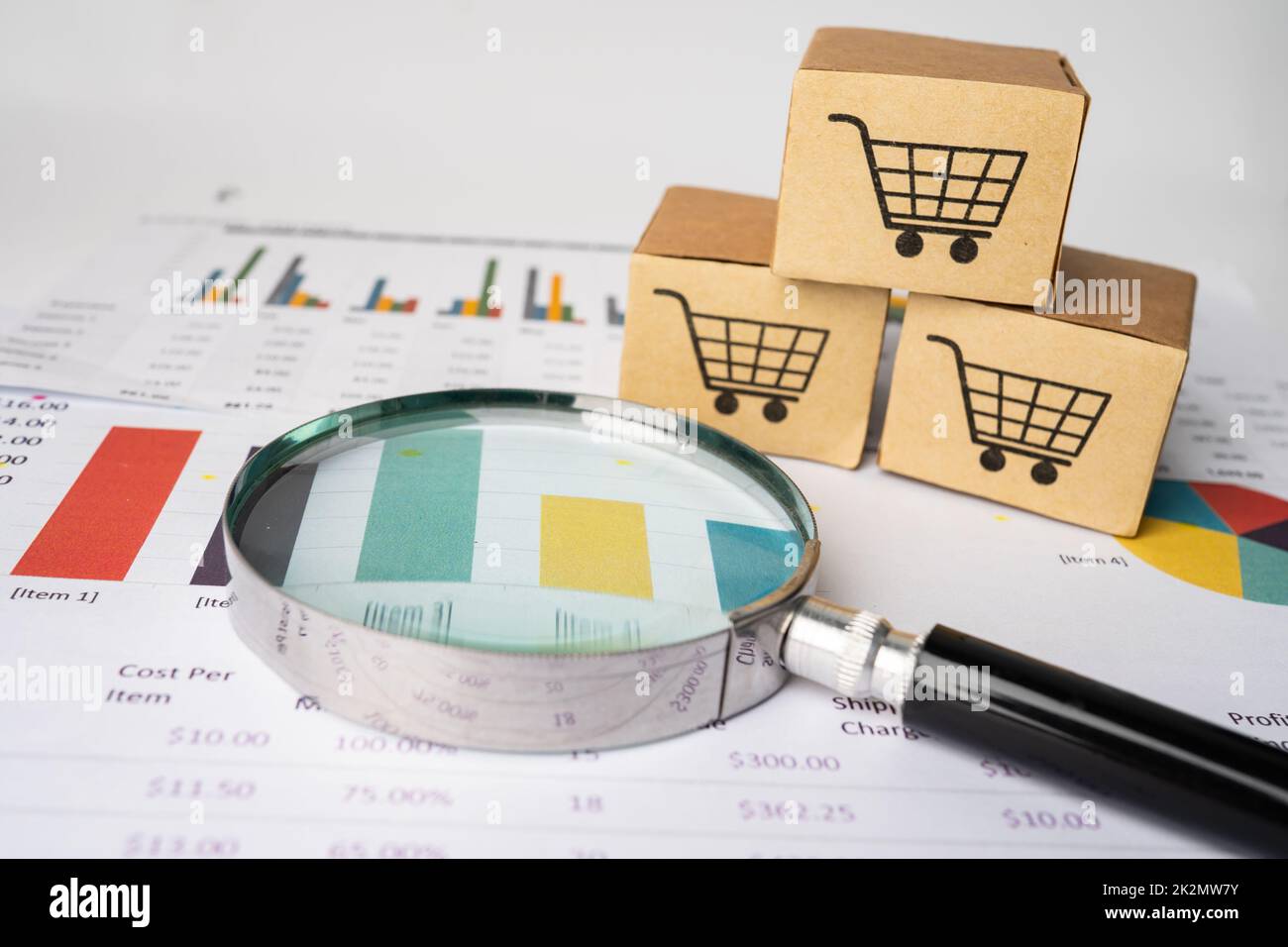 Warenkorb-Logo auf Grafik-Hintergrund. Bankkonto, Investment Analytic Research Daten Wirtschaft, Handel, Business Import Export Online-Konzept. Stockfoto