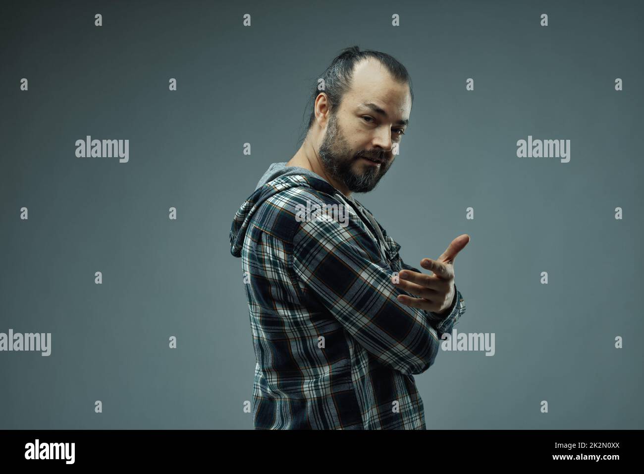 Sieh dich an. Was zum Teufel willst du damit sagen? Stockfoto