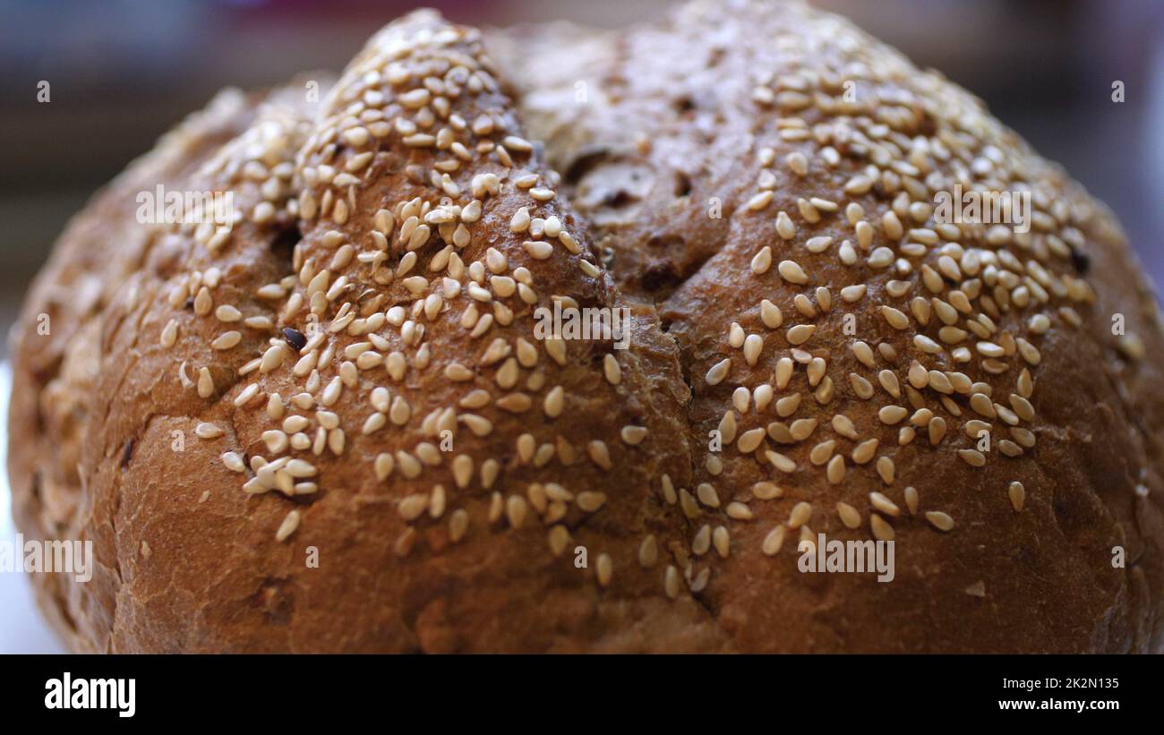 Whole Wheat Brot Gebacken Zu Hause Mit Bio-Zutaten Stockfoto