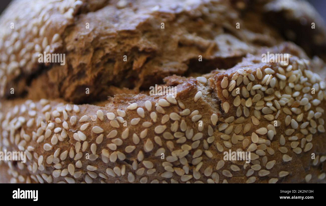 Whole Wheat Brot Gebacken Zu Hause Mit Bio-Zutaten Stockfoto
