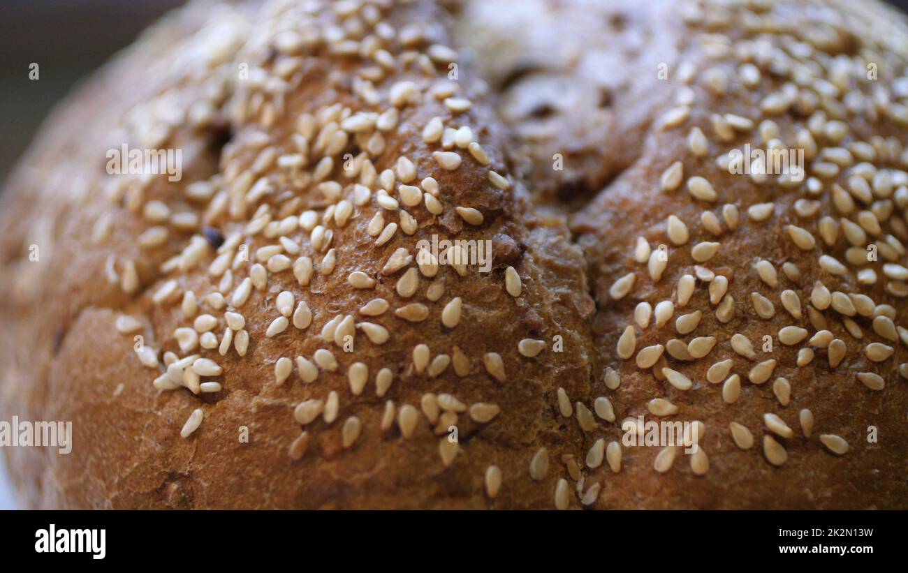Whole Wheat Brot Gebacken Zu Hause Mit Bio-Zutaten Stockfoto