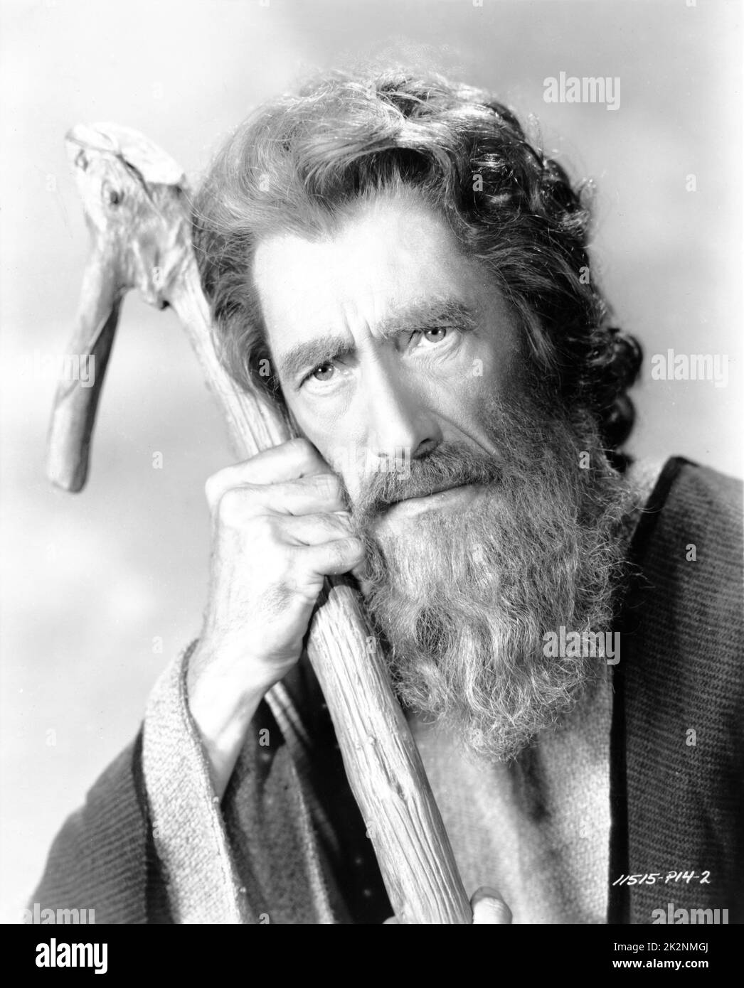 JOHN CARRADINE Porträt als Aaron in DEN ZEHN GEBOTEN 1956 Regisseur CECIL B. DeMille Motion Pictures Associates / Paramount Pictures Stockfoto