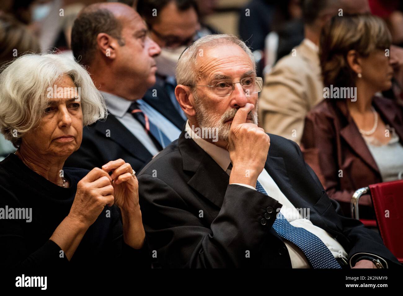 Eomw, Italien, Italien. 21. September 2022. Der Oberrabbiner von Rom Riccardo Di Segni bei der Präsentation des Buches: "Il silenzio che urla. L'attentato alla sinagoga di Roma del 9 ottobre 1982' von Gadiel Gaj TachÃ¨, anlässlich des Jahrestages der Attentat auf dem Tempio Maggiore in Rom am 9. Oktober 1982 durch palästinensische Terroristen, bei der der zweijährige Stefano Gay TachÃ¨ ermordet wurde. (Bild: © Andrea Ronchini/Pacific Press via ZUMA Press Wire) Stockfoto