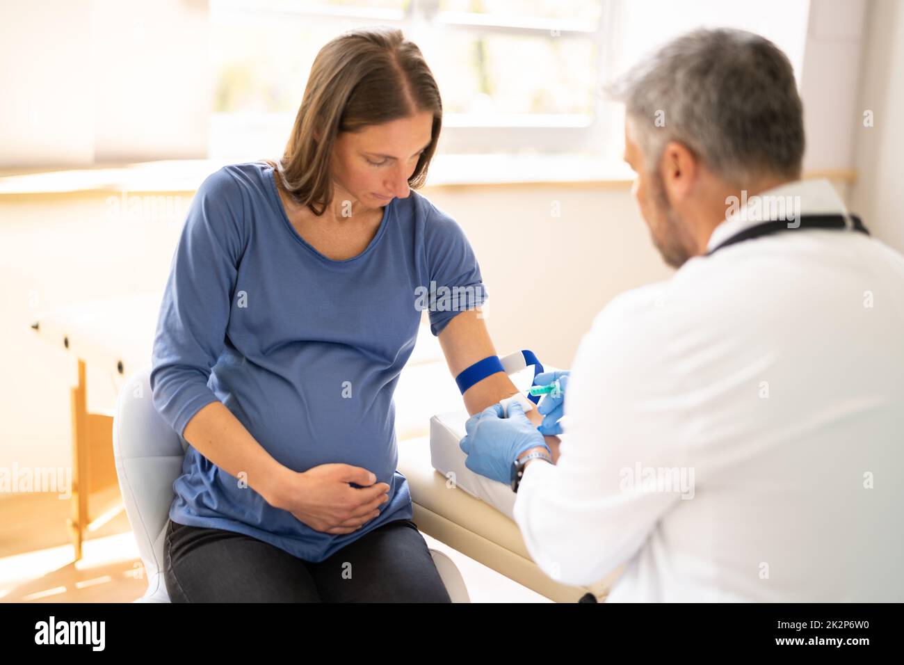 Blutprobenentnahme Von Schwangeren Frauen Stockfoto