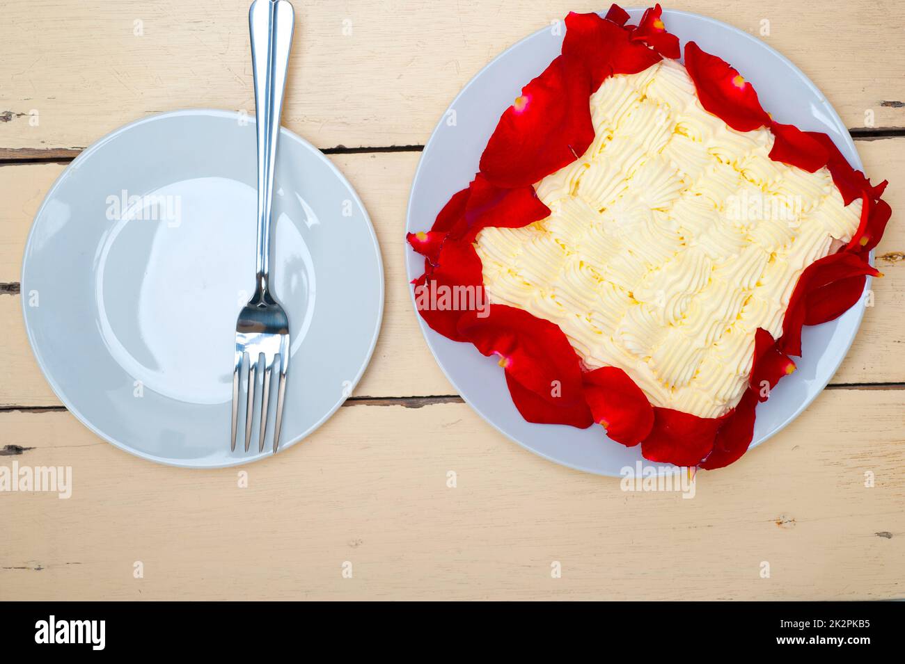 peitschte Creme Mango Kuchen Stockfoto