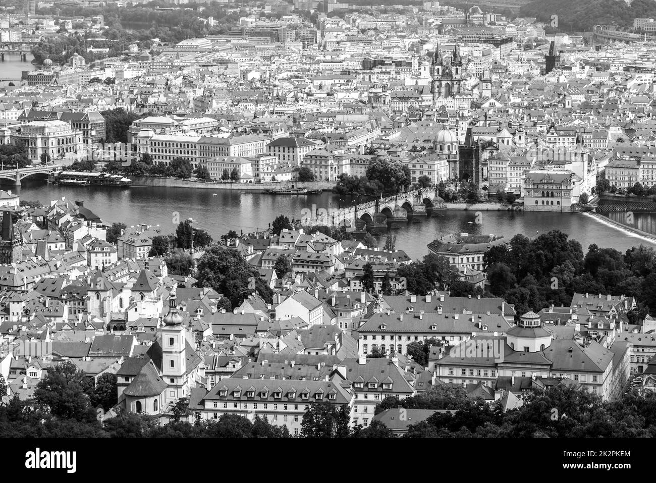 Blick von oben auf den historischen Teil von Prag. Tschechische Republik Stockfoto