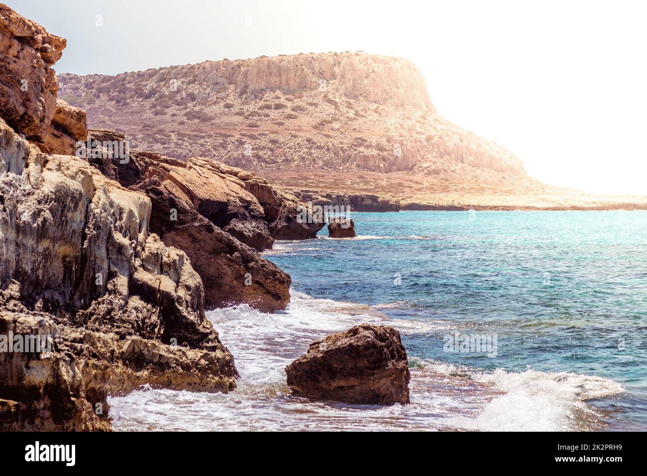 Rock im Cape Greco National Forest Park. Bezirk Famagusta, Zypern Stockfoto