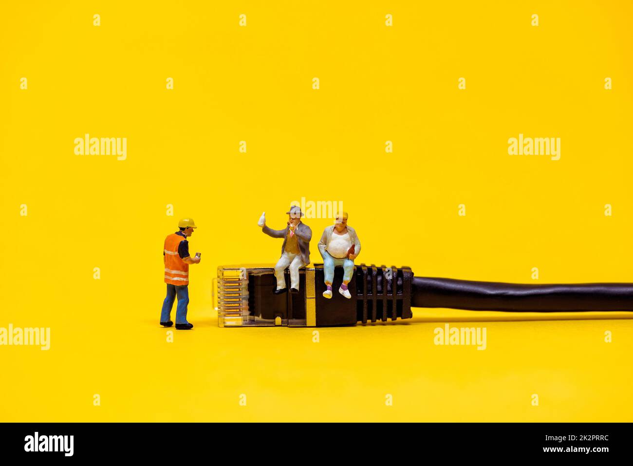 Techniker, die sich in der Pause ausruhen und sprechen Stockfoto