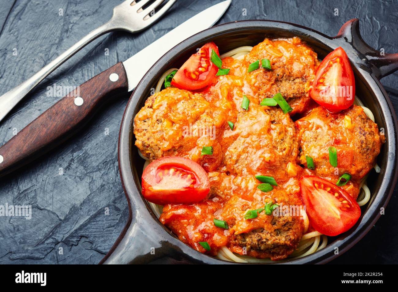 Vegane köstliche Fleischbällchen und Pasta. Stockfoto