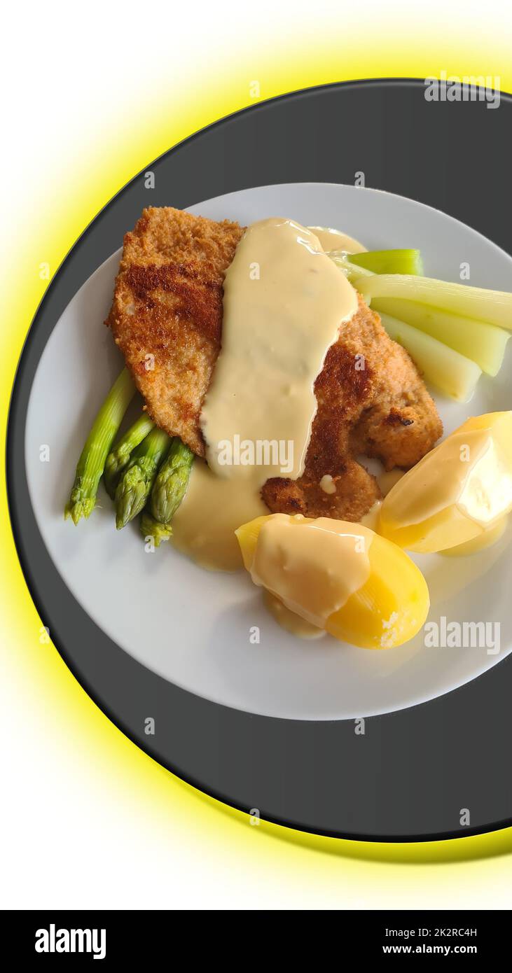 Weißer Spargel mit Schinken Stockfoto