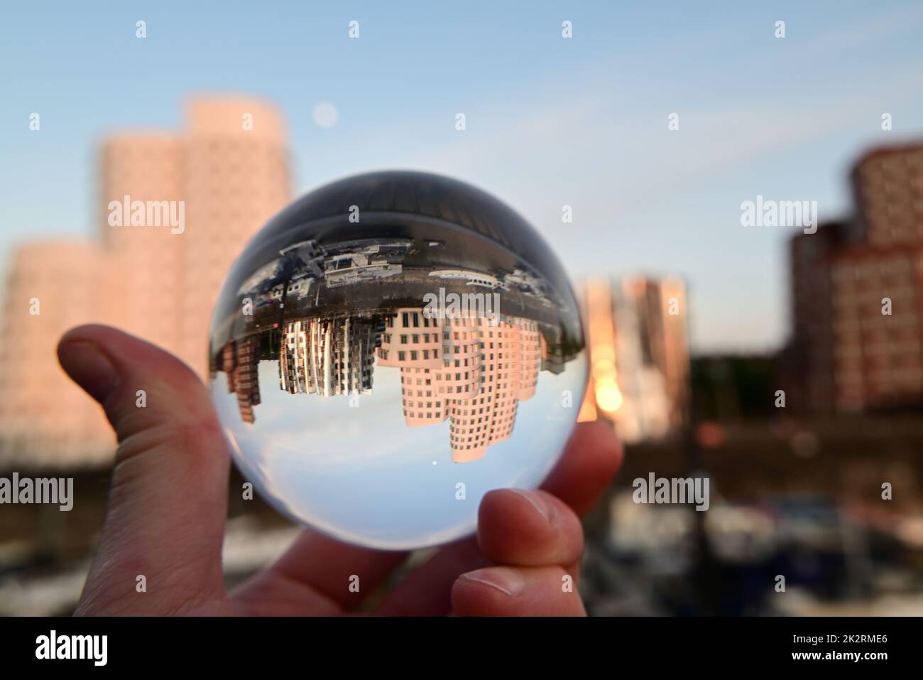 Mit Lensball fotografierte Häuser in dÃ¼sseldorfer medienhafen, nrw, deutschland Stockfoto