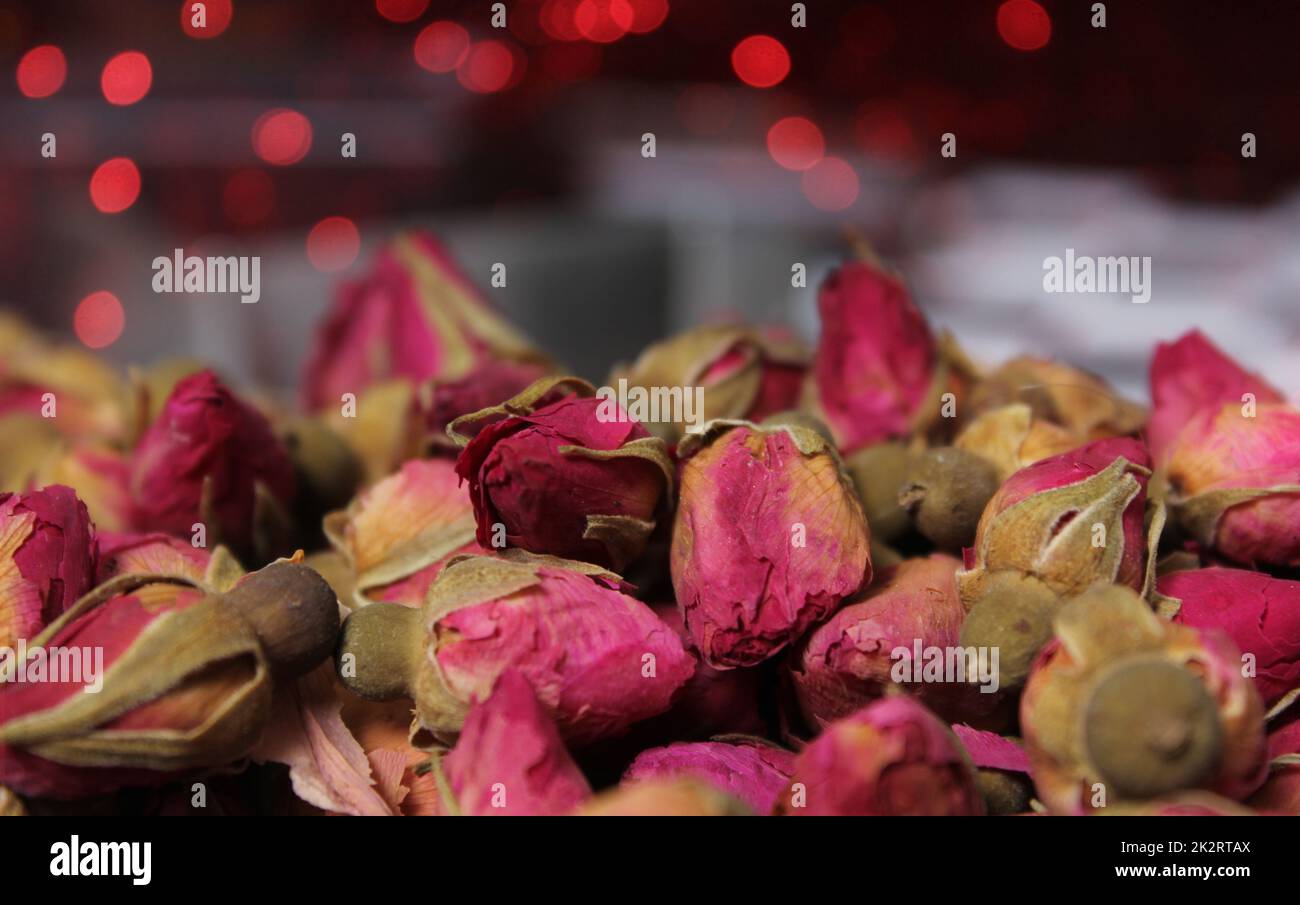 Großpackung Rosebud Tea Nahaufnahme im Markt Stockfoto