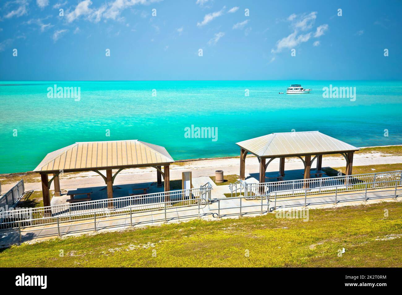 Blick auf das türkisfarbene Meer der Florida Keys in der Nähe von Marathon Stockfoto