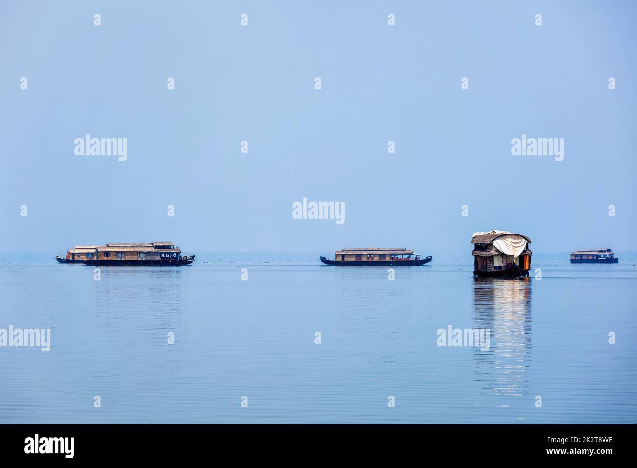 Hausboote in See. Kerala, Indien Stockfoto