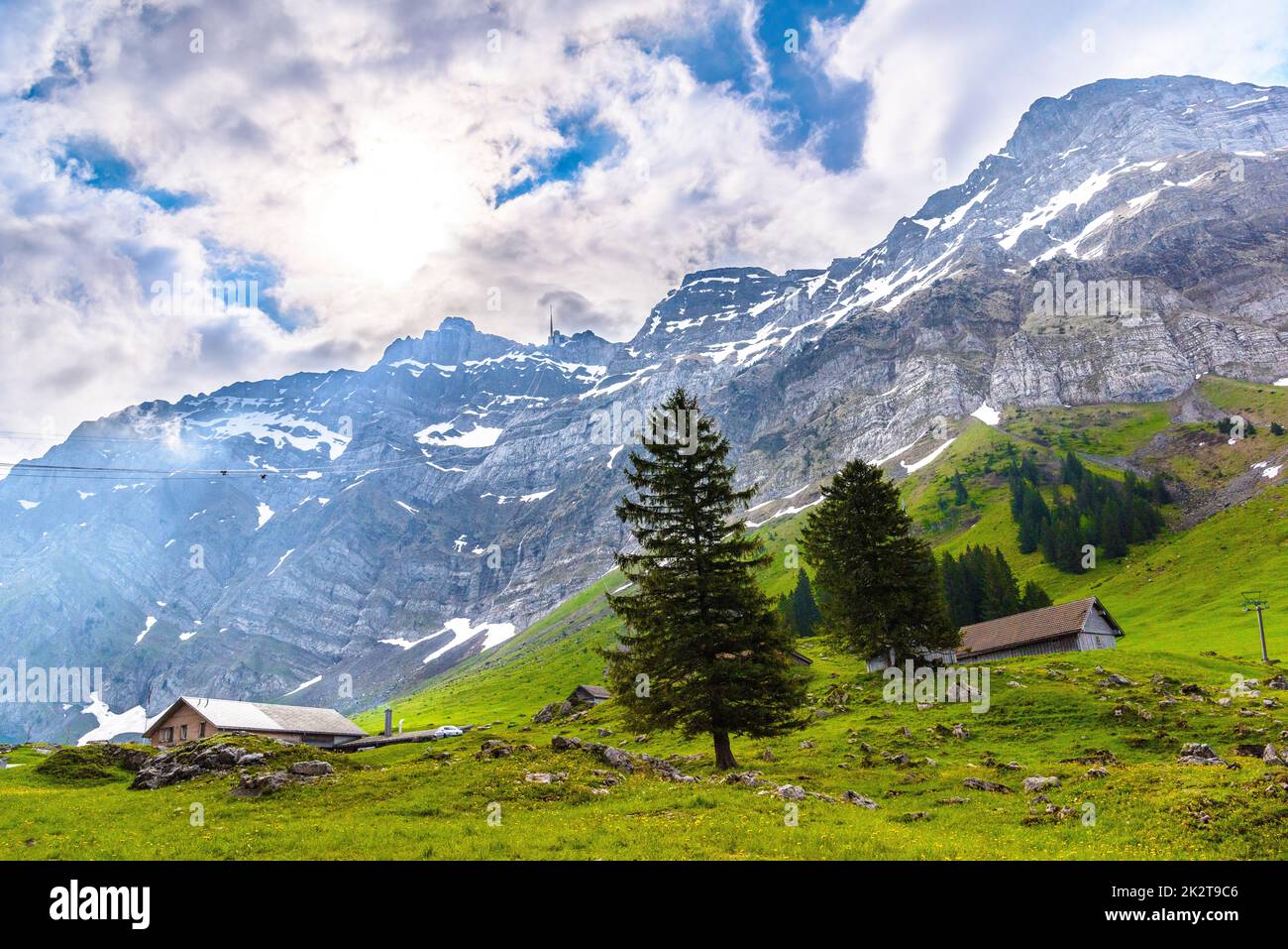 Alpengebirge und Felder, Schoenengrund, Hinterland, Appenzell Stockfoto