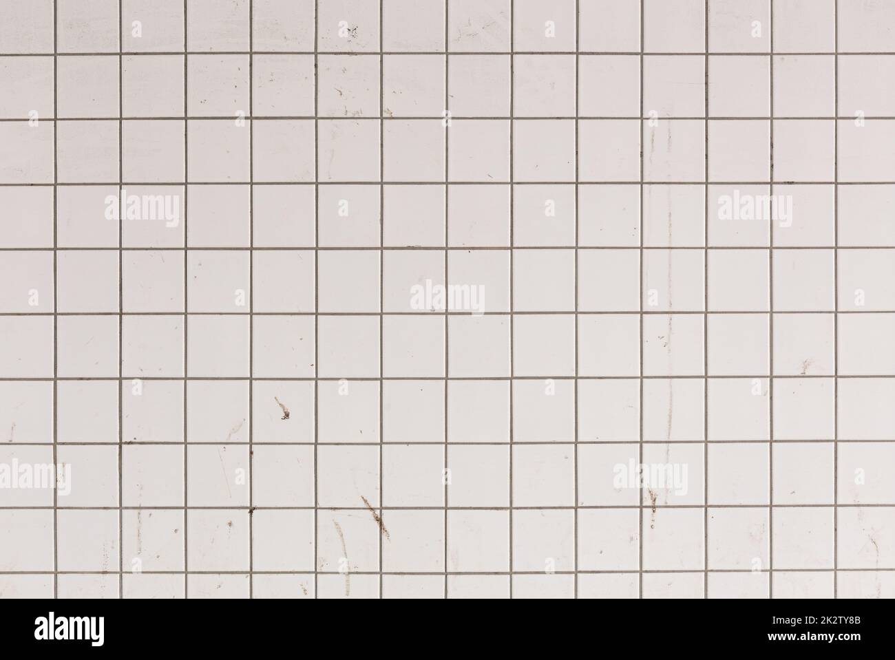 Weißer Hintergrund aus Keramikfliesen Stockfoto