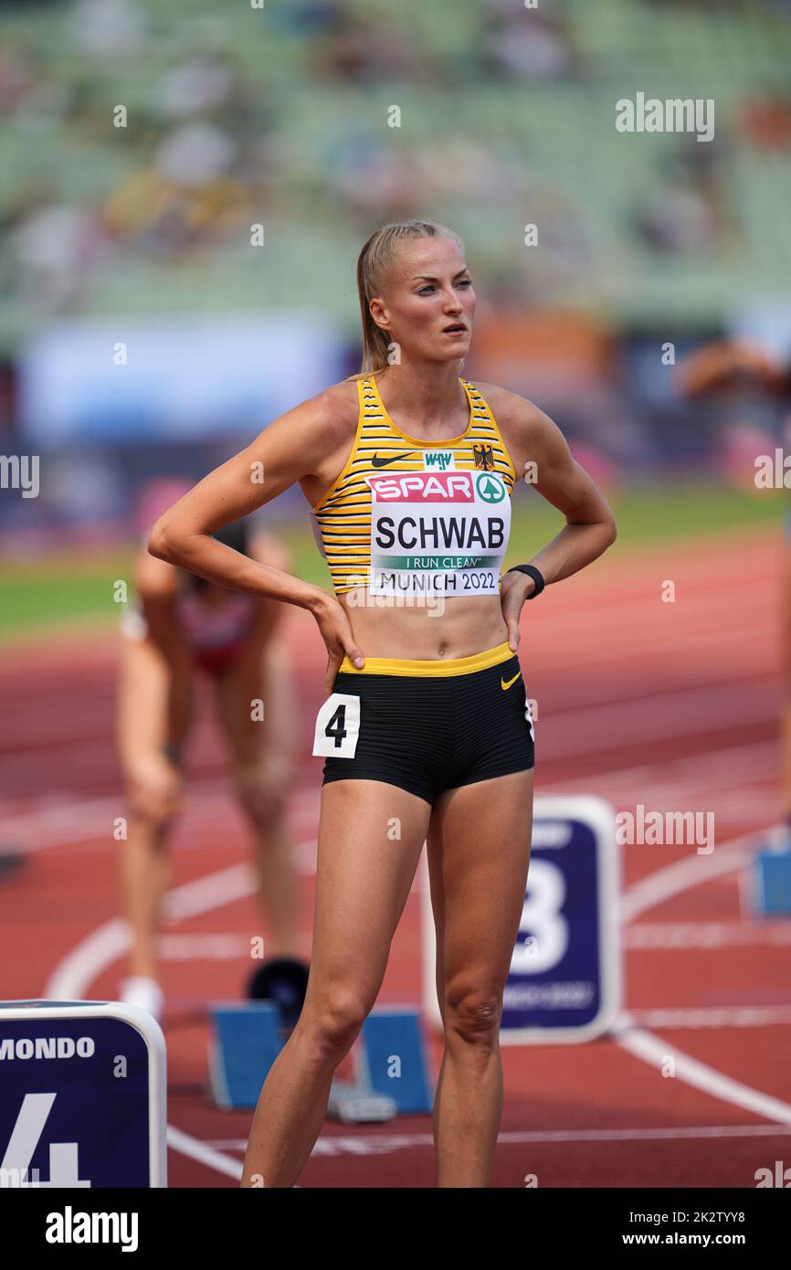 Corinna Schwab nimmt an den 400 Metern der Leichtathletik