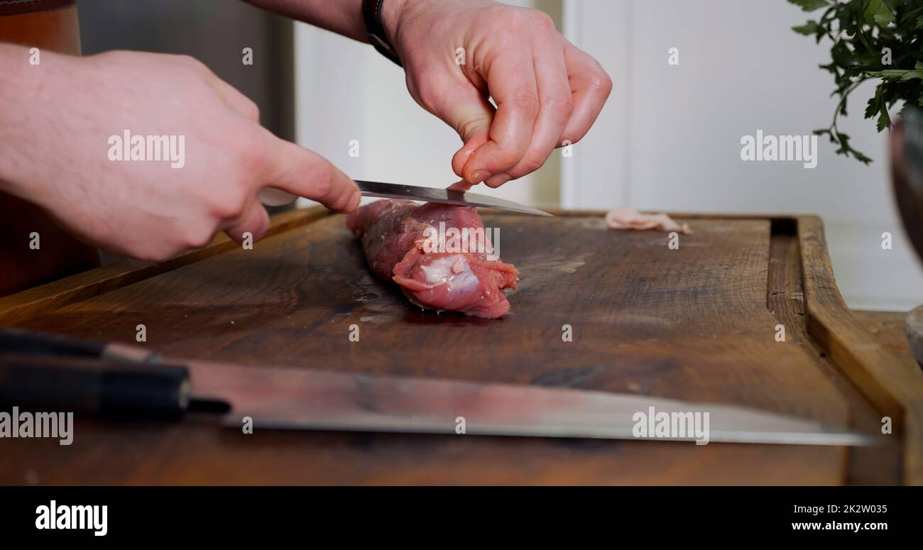 Schweinefleisch vor dem Kochen, frisches rohes Rindfleisch Stockfoto