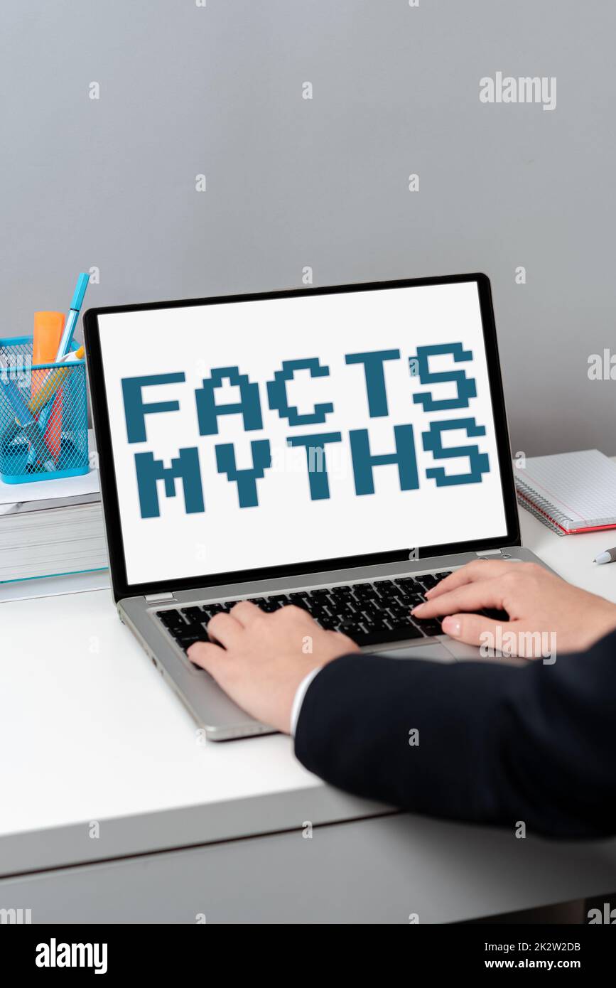 Schild mit Fakten Mythen. Schaufensterarbeiten für Unternehmen basieren auf Vorstellungskraft und nicht auf echten Unterschieden -47544 Stockfoto