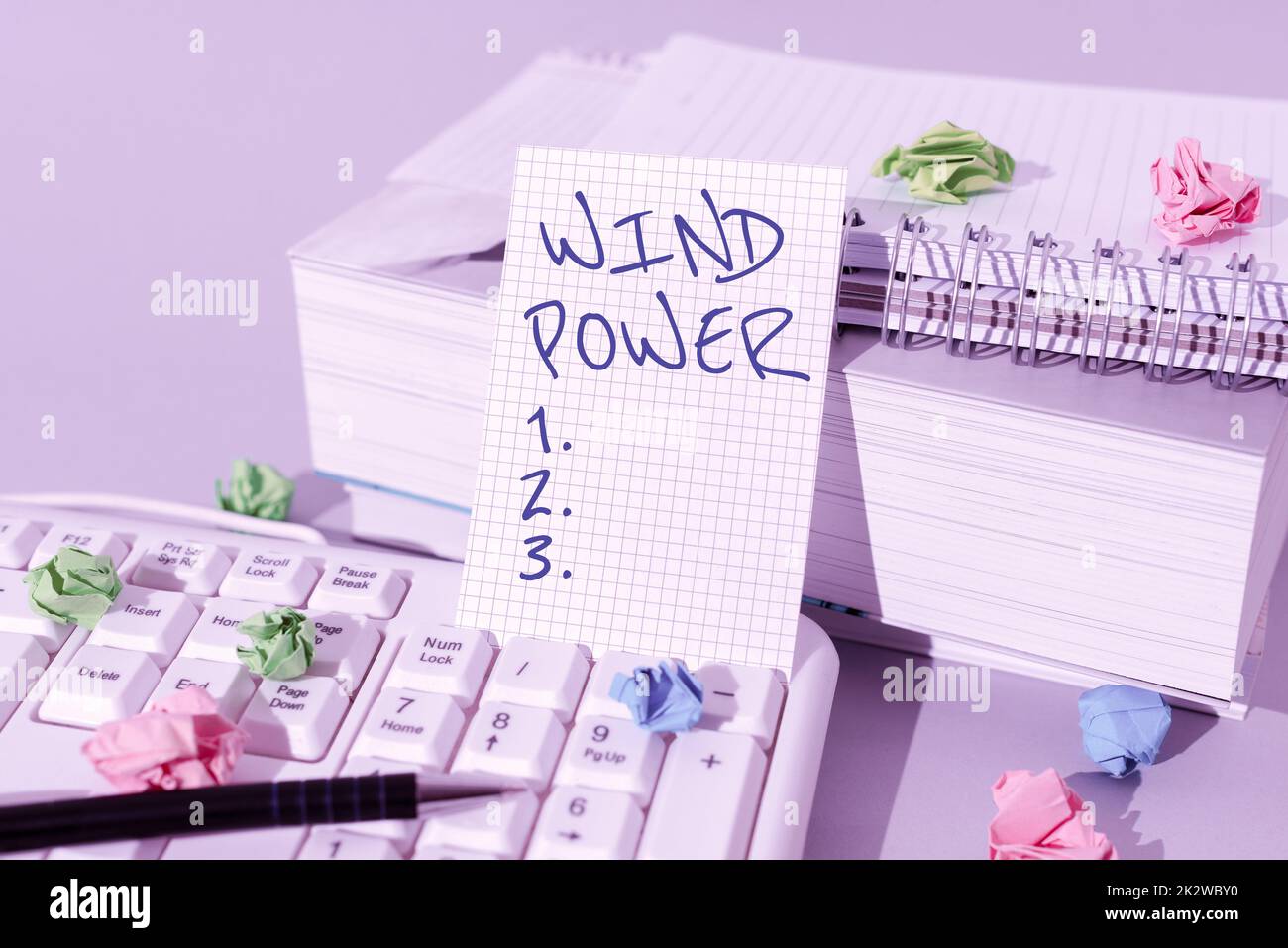 Handschrift Text Windkraft. Konzeptuelle Fotoverwendung von Luftströmungs zur mechanischen Leistung zum Drehen von Generatoren -47490 Stockfoto