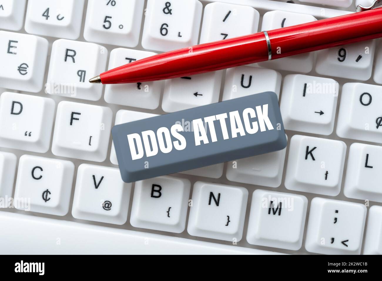 Handschrift Zeichen DDoS Attack. Word für Täter versucht, Netzwerkressourcen nicht verfügbar zu machen -48707 Stockfoto