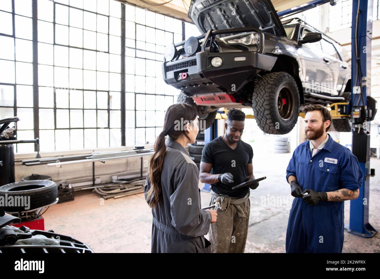 Automechaniker In Der Nahe