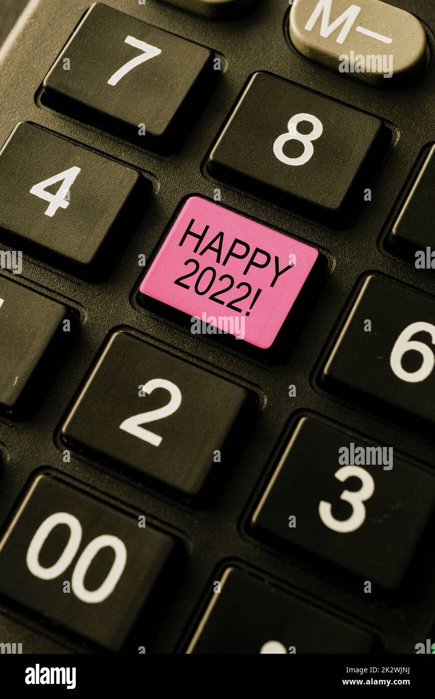 Inspiration zeigt Zeichen Happy 2022. Wort, das zu der Zeit oder am Tag geschrieben wurde, zu der ein neues Kalenderjahr ab jetzt -48671 beginnt Stockfoto