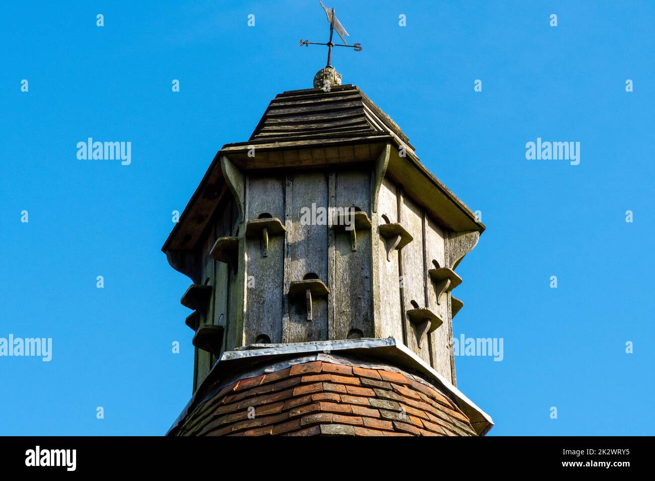 Dovecote und Haferhaus in Bateman's, Burwash, East Sussex, England. Stockfoto