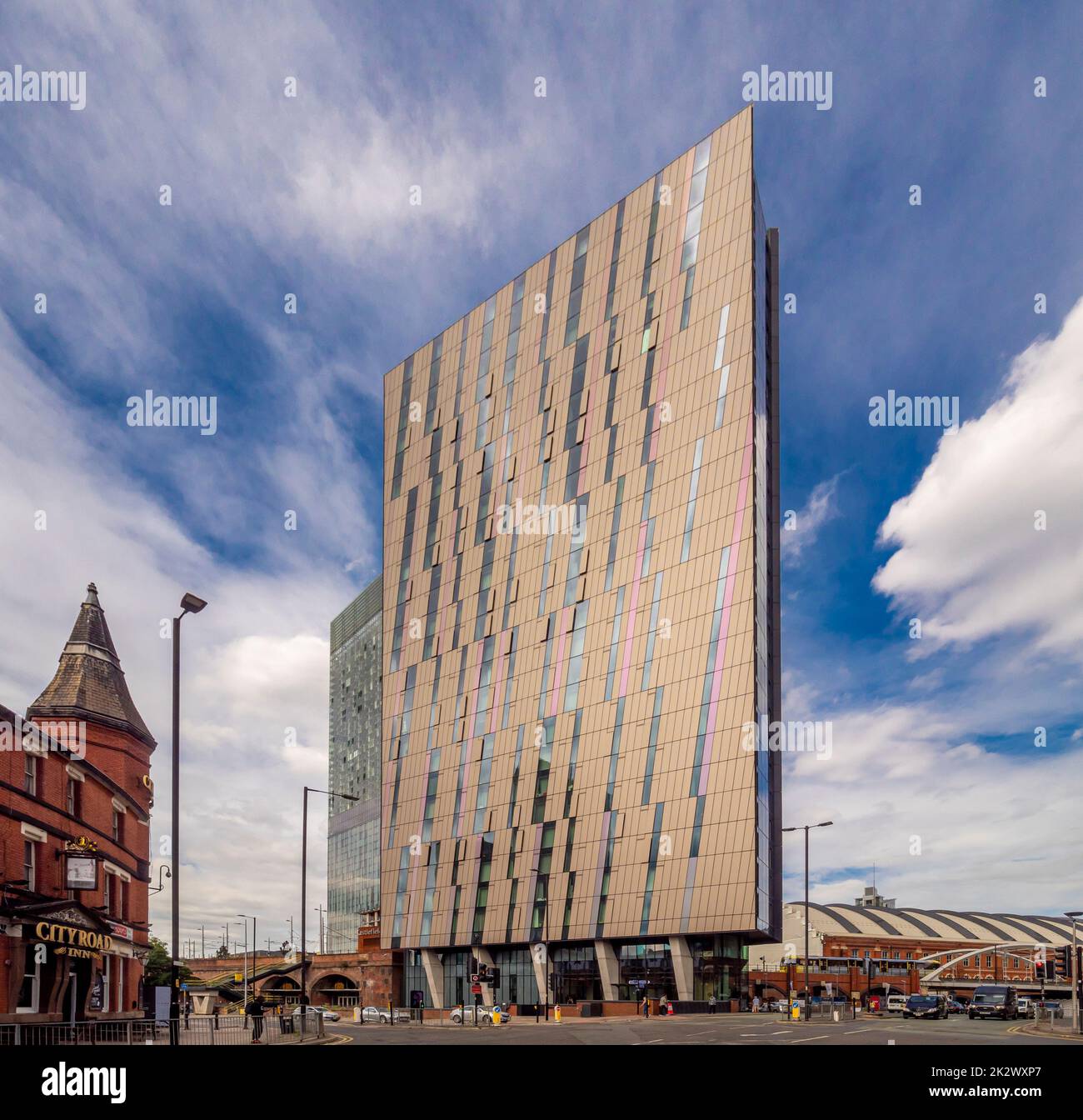 Die zeitgenössische façade des AXIS Manchester Tower. Apartments im Stadtzentrum von Manchester. VEREINIGTES KÖNIGREICH Stockfoto