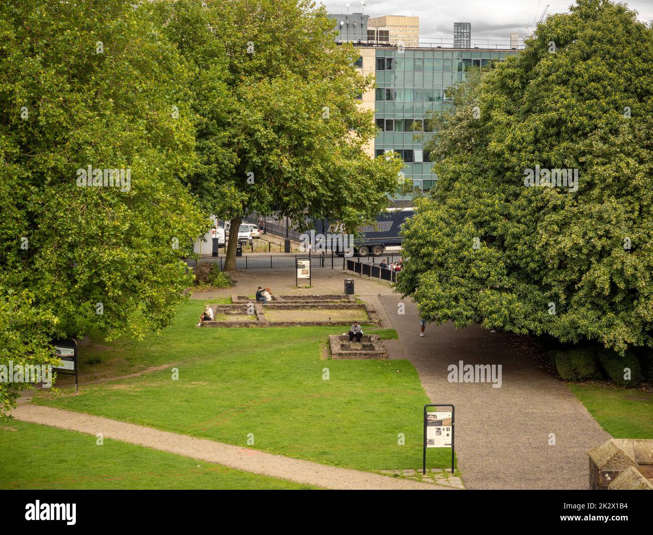 Erhöhter Blick auf den Castlefield Urban Heritage Park Manchester. VEREINIGTES KÖNIGREICH Stockfoto