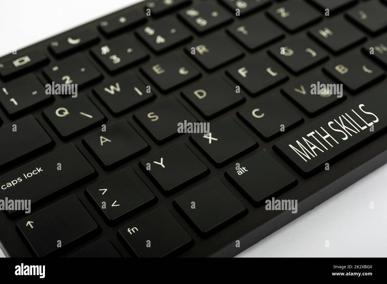 Text, der Inspiration und Mathematik zeigt. Konzept Bedeutung beim Zählen  von Zahlen wird Divide Use Equation Computer Keyboard and Symbol  hinzugefügt.Informationsmedium für Kommunikation Stockfotografie - Alamy