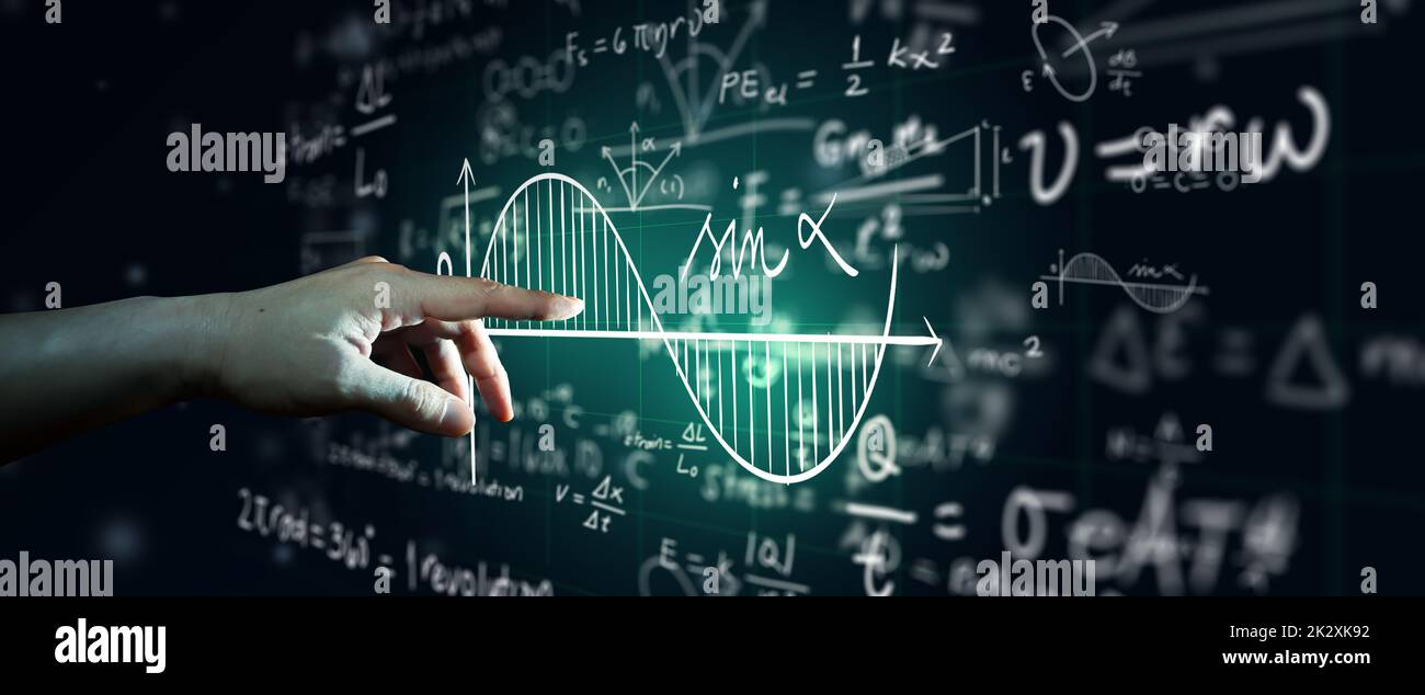 Mathematik und Naturwissenschaften auf dem schwarzen Brett. Stockfoto Mathematik und Naturwissenschaften auf dem schwarzen Brett. Stockfoto