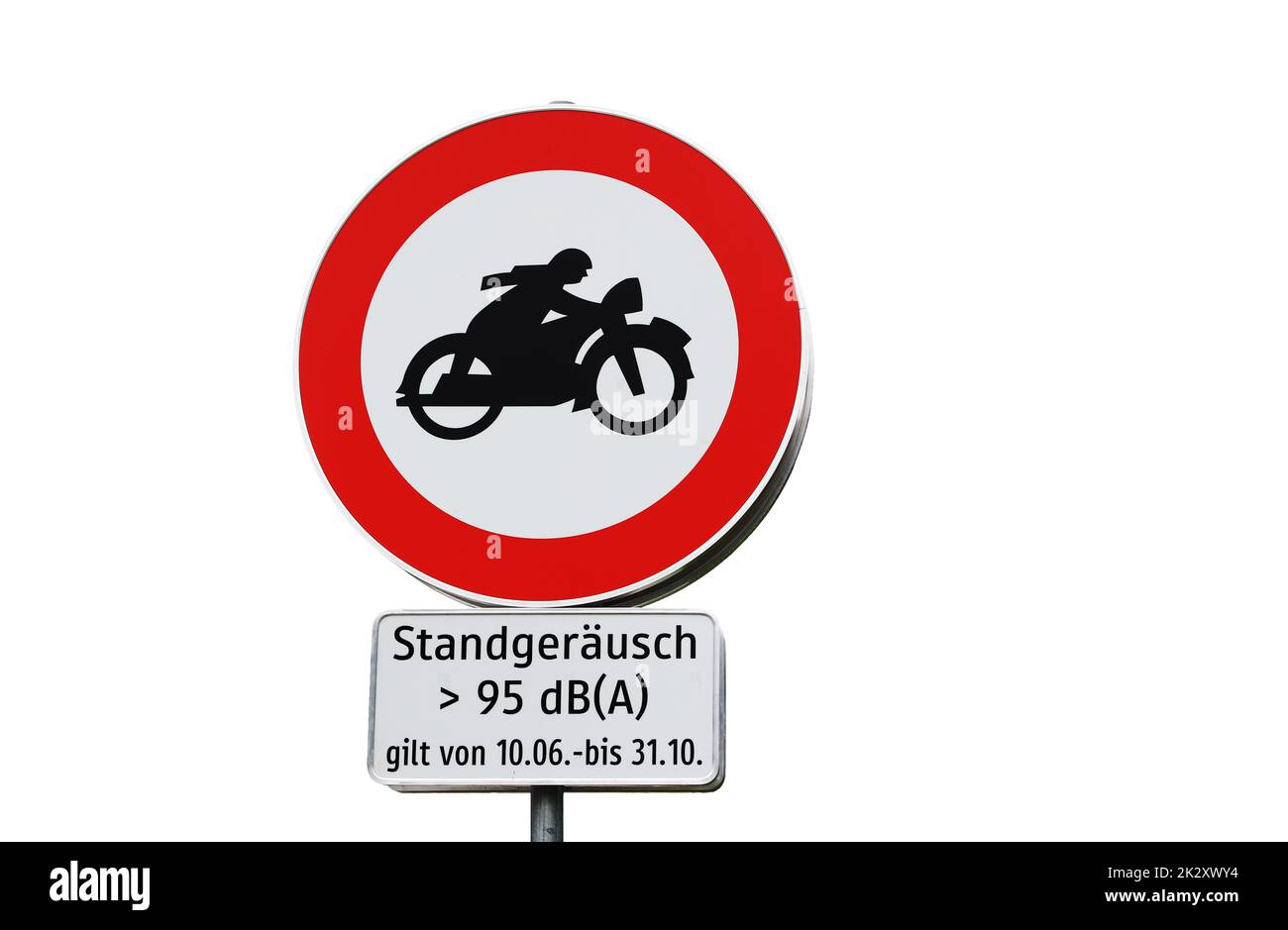 Schild mit Fahrverbot für zu laute Motorräder in Tirol in Österreich Stockfoto