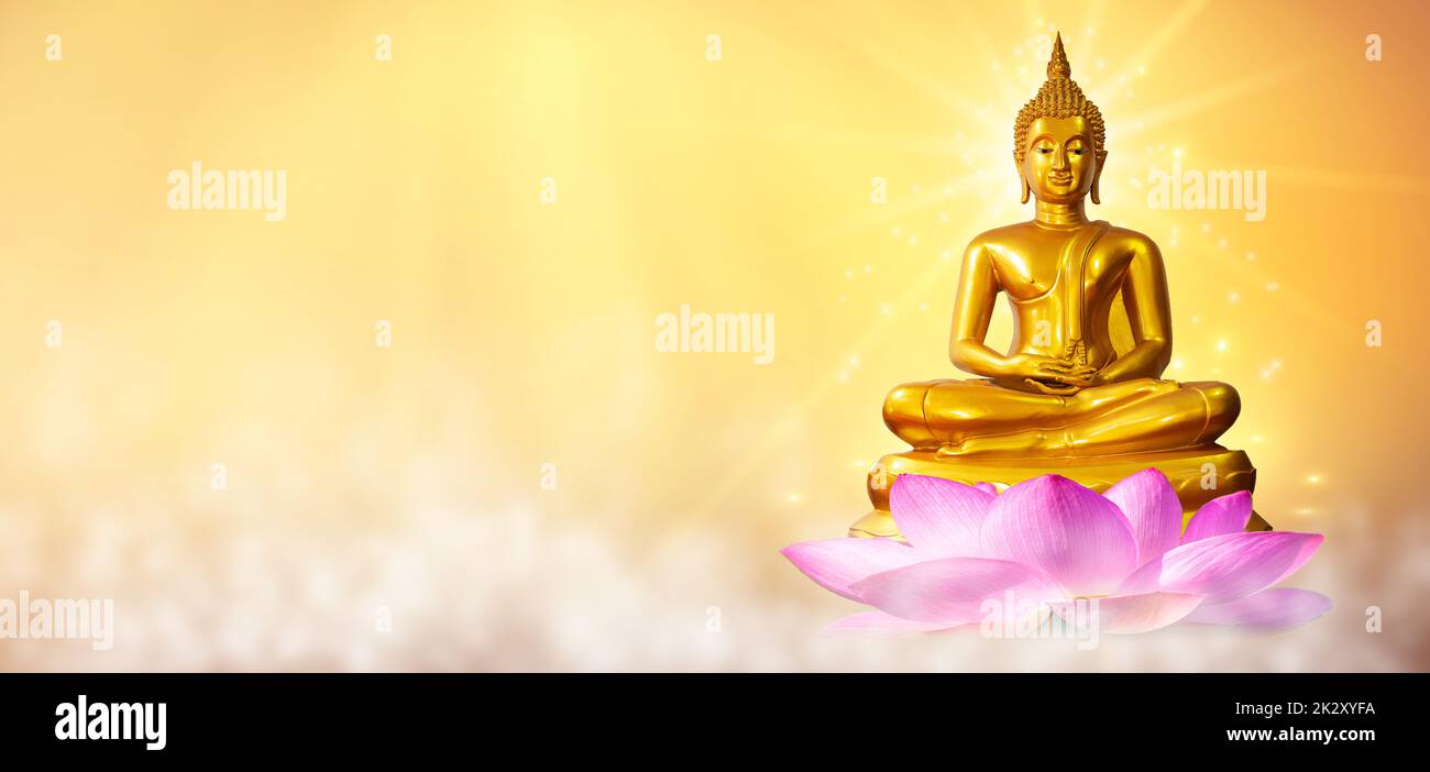 Buddha Statue Wasser lotus Buddha auf Lotus Flower auf orangefarbenem Hintergrund Stockfoto