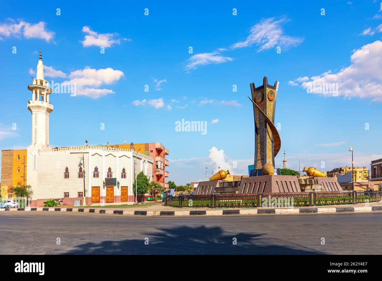 Luxor Stadtzentrum Platz, schöne Architektur von Ägypten Stockfoto