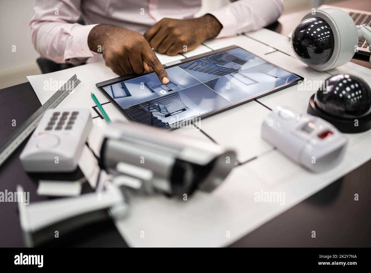 Überwachung von CCTV-Überwachungsgeräten und Alarmmeldersystemen Stockfoto