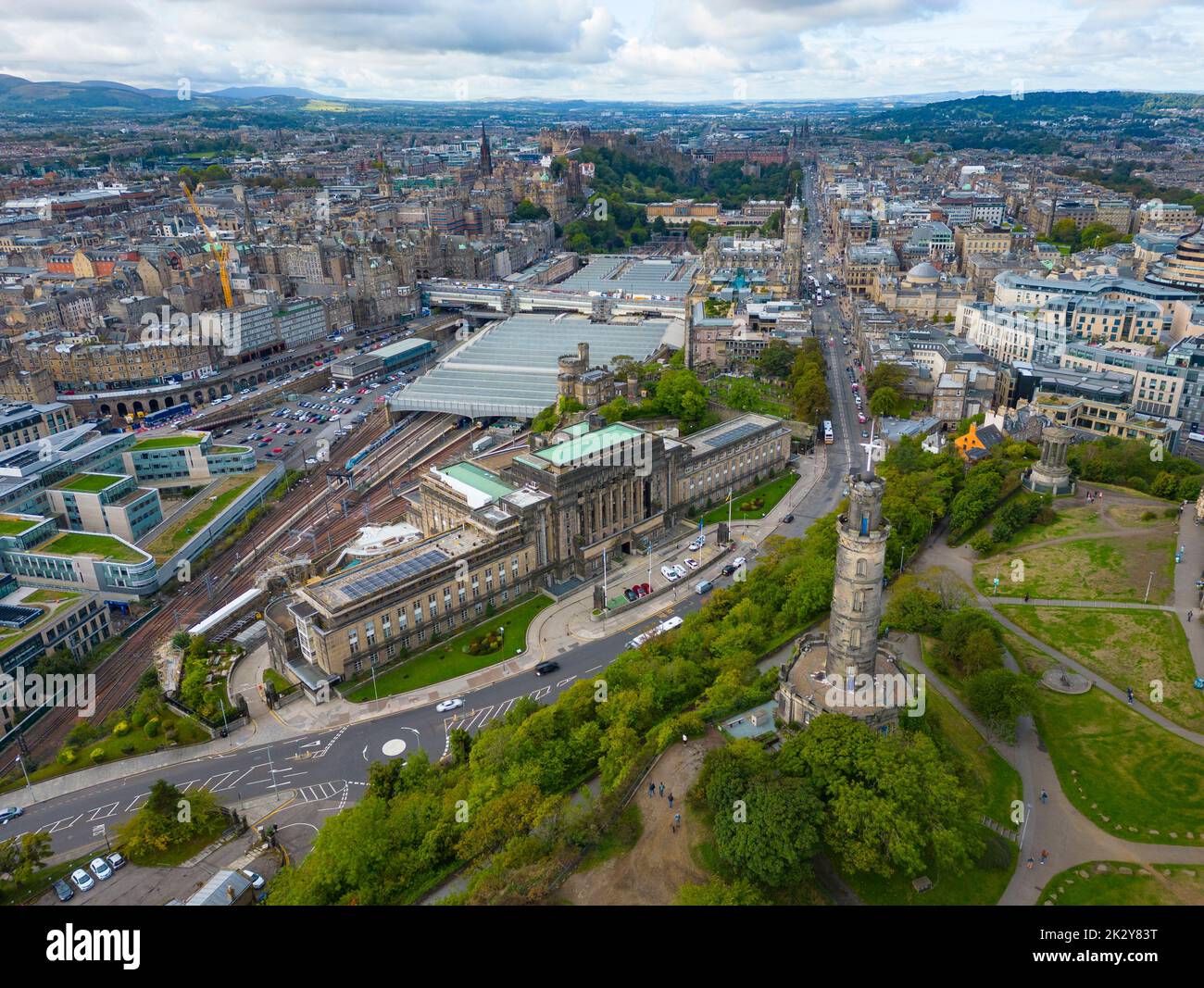 Luftaufnahme der Skyline von Edinburgh von Calton Hill, Schottland, Großbritannien Stockfoto