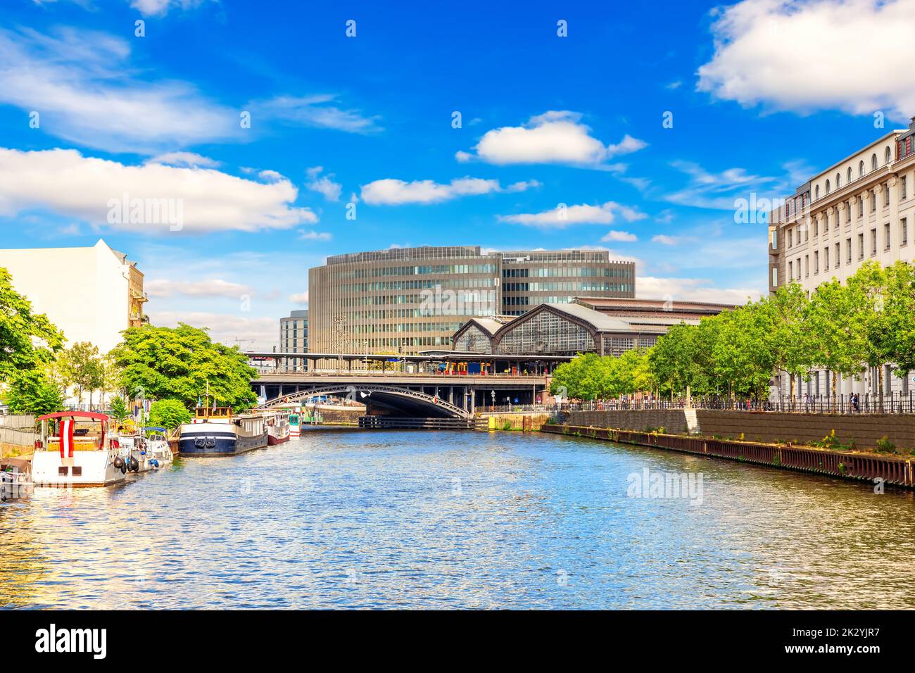 Spree und Berliner Bahnhof, malerische Aussicht, Deutschland Stockfoto