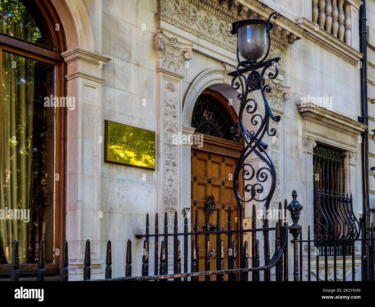 Bank J Safra in London, 47 Berkeley Square, Mayfair London. J. Safra Sasin Asset Mgmt (Europe) Ltd Schweizer Privatbank, gegründet 1841. Stockfoto