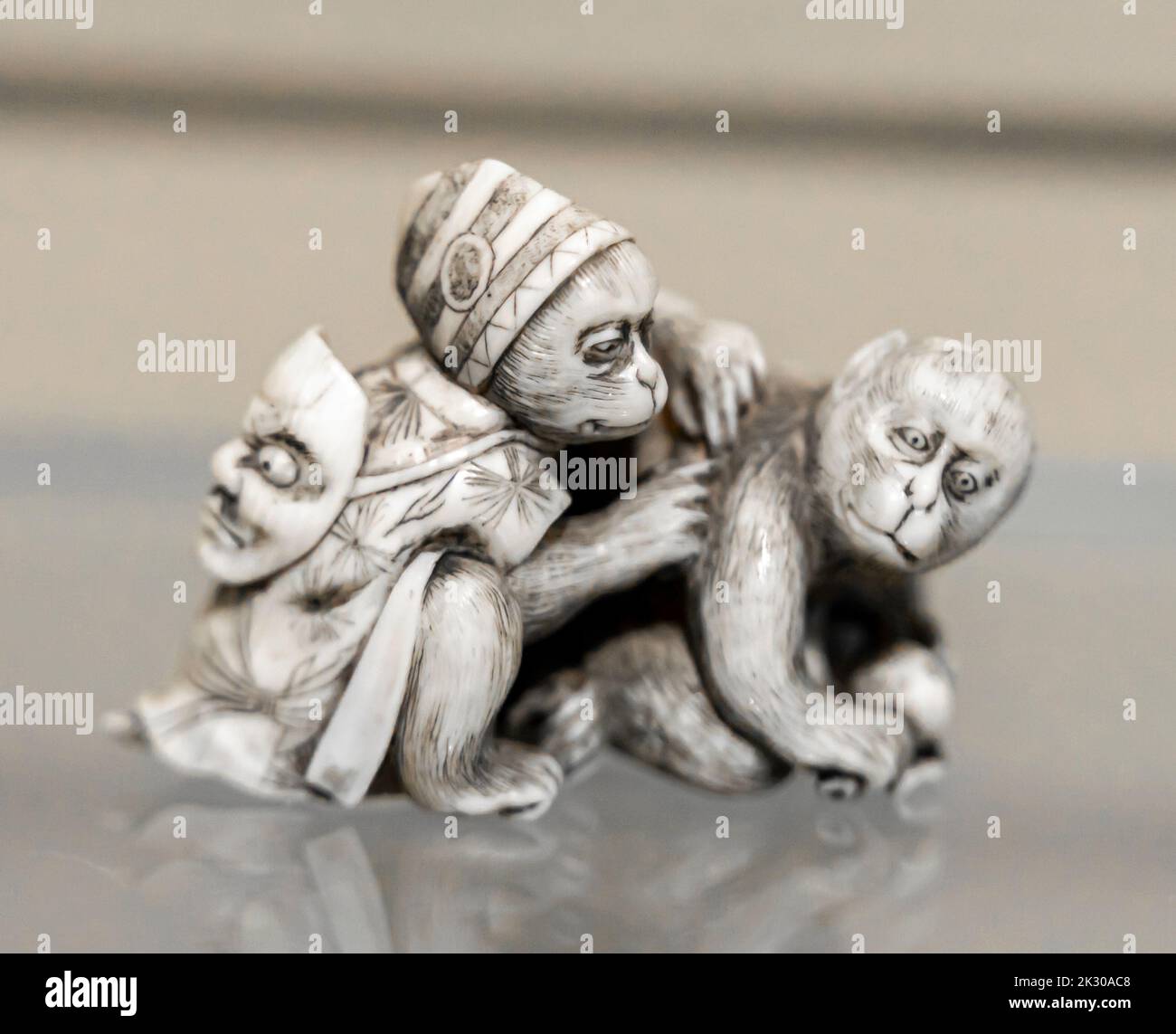 Zwei Affen - Schulfiguren in Nagoya - Elfenbein - Japan - Ende des 19.. Jahrhunderts Stockfoto