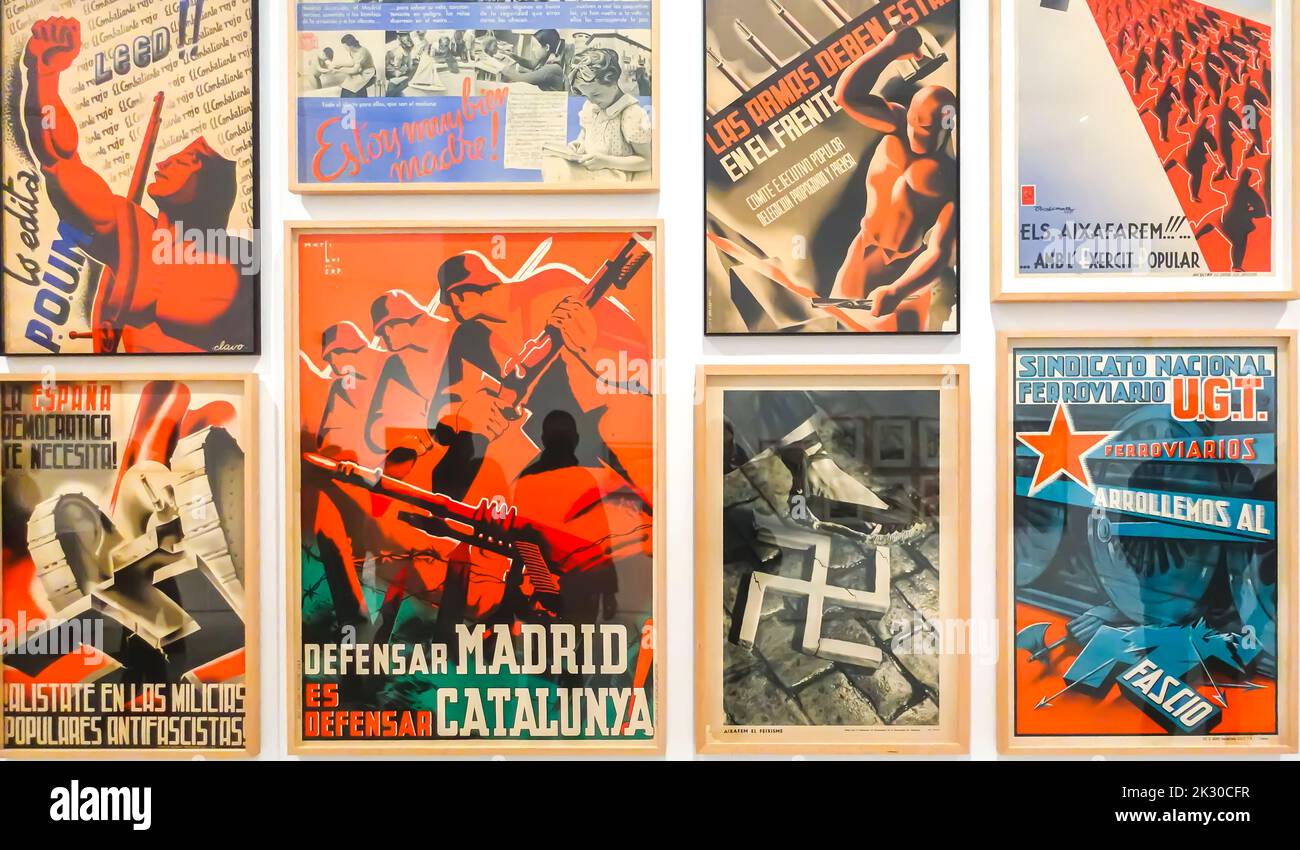 Spanische politische Plakate rfom die 1930s. Reina Sofia Museum, Madrid Stockfoto