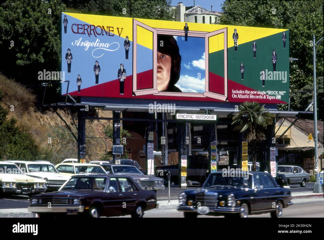 Auf dem Sunset Strip in Los Angeles, CA, 1979 erschien eine handbemalte Plakatwand für eine Platte mit dem Titel Angelina des französischen Musikers Cerrone. Stockfoto