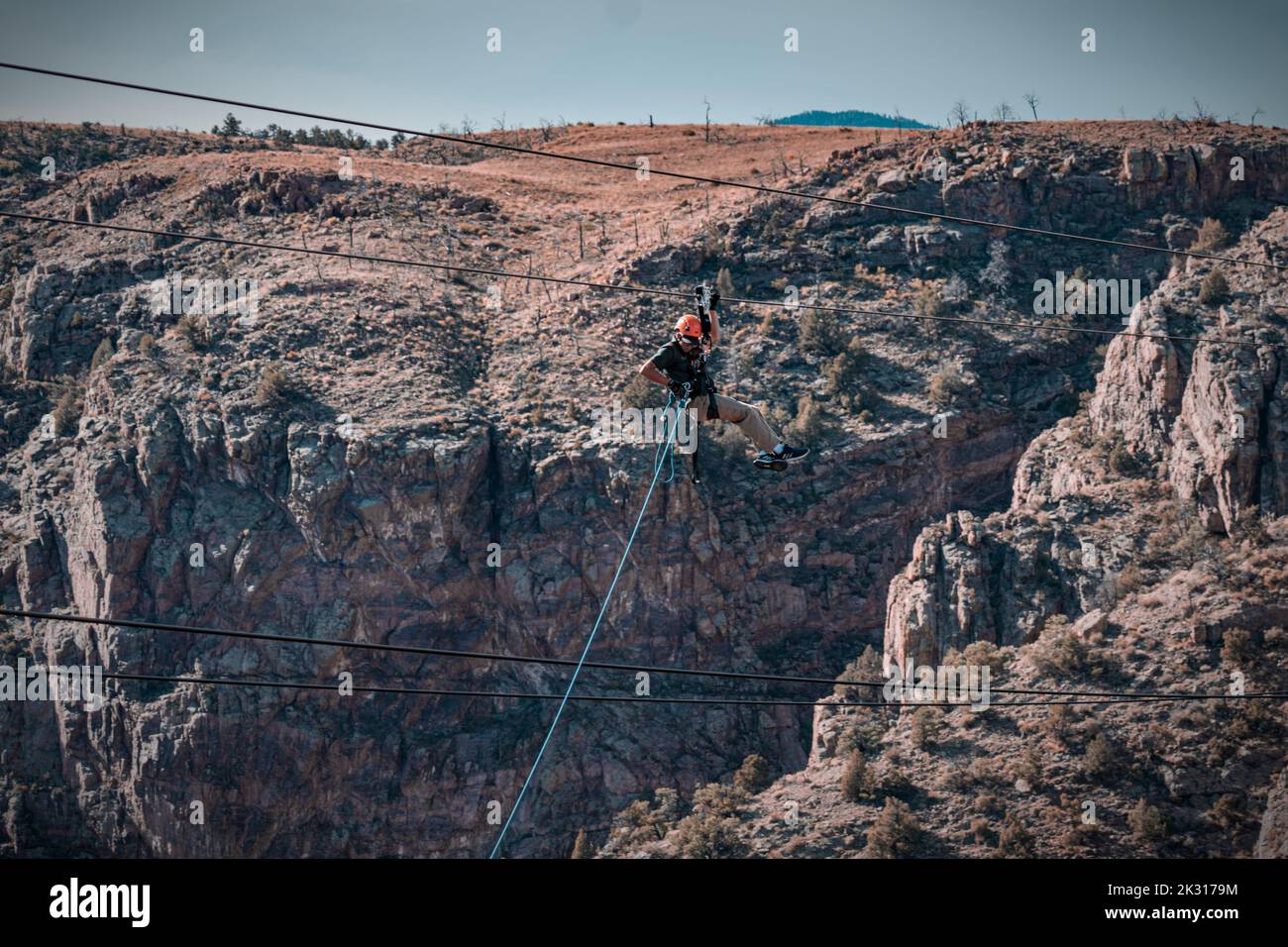 Zipline im Royal Gorge Bridge Park im Süden Colorados Stockfoto