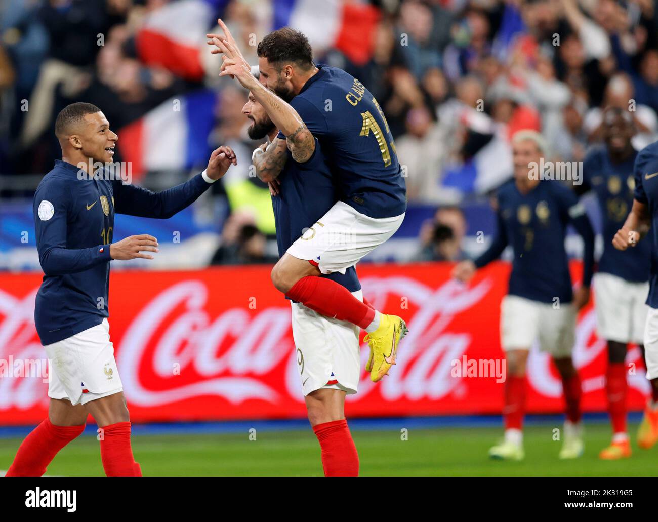 Olivier giroud kylian mbappe -Fotos und -Bildmaterial in hoher ...